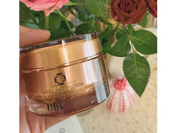 小顔専門サロン ラリューシュ(La ruche)/電気信号で肌スイッチを動かす