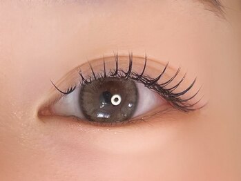 ブルーミー(Bloomy)の写真/カウンセリング重視のプライベートサロン♪まつ毛の状態やお好みのデザインを丁寧に確認!初めての方にも◎