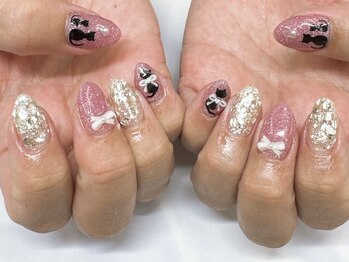 ハニービービー(Honey Bee Bee)/猫ちゃんリボンネイル