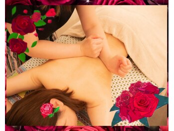 トータルリラクゼーション ティアラ(Tiara)の写真/【最高級ローズ精油で優雅な時間】3tの薔薇から僅か1kgしか抽出できない貴重なオイルで気持ちもリラックス