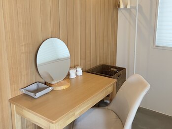 アオイ(Aoi)/優しい色合いのインテリア