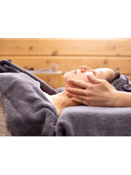 ホウレイ線・たるみ改善！予防ケア