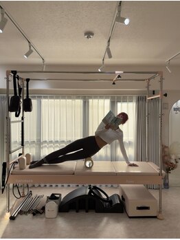 ピケピラティス 月島店(pique pilates)/本と筋膜ローラー