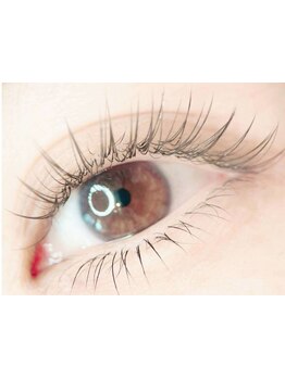 ナチュラル上品な目元にしたい