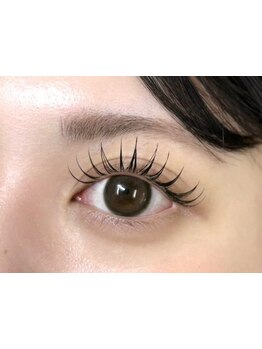 ナチュラル上品な目元にしたい