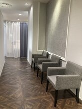 アナスタシア ミアレ 日比谷シャンテ店/待合スペース#眉毛/アイブロウ