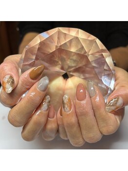 バンビちゃんのお目目 熊本店/gray×terracotta