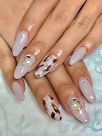 ニュアンスヒョウ柄