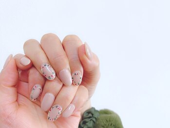 フォンテーヌブロー 野々市店(Fontaine Brow)/付け放題フリーデザインネイル