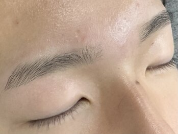 アールプラス 新宿(ar+)/眉毛ワックス　担当:Fukamachi