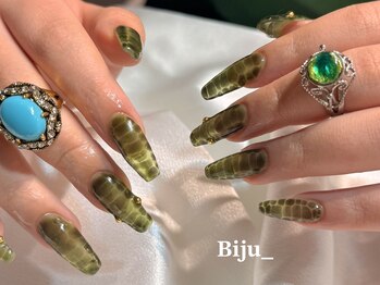 ビジュアンダー(Biju_)/クロコダイルネイル
