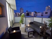 ラブ ザ テラス(Luv the TERRACE)の雰囲気（大阪では珍しい開放的なテラスがあるサロンです☆）