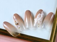 トータルビューティーアンドアズフローラ(Total Beauty & a`s Flora)/ベージュ×シンプルネイル