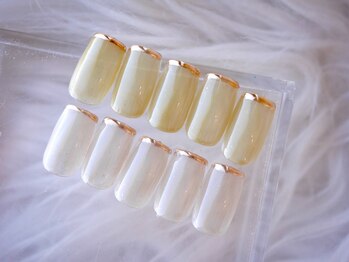 リットネイル(Lit nail)/ミラーフレンチ