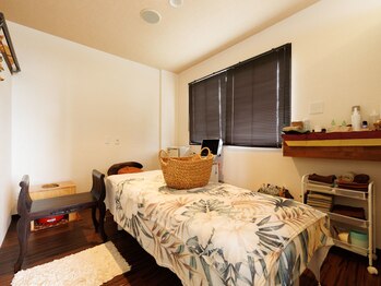 マノカルダ(manocalda)/アロマ&フェイシャル施術ルーム