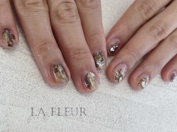 ラ フルール(La Fleur)/nuance×asymmetry campaign