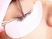 潤いパックシートで保護しながら施術で目元ケアも同時に出来る♪