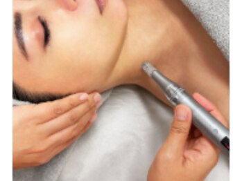 ウェリナベル(WelinaBelle)/エステ版ダーマ×リジュラン