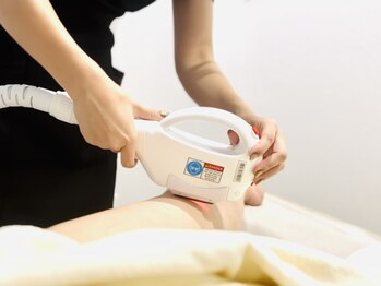 【脱毛/よもぎ蒸し/エステ/ネイル/アイブロウ】WISTERIA【ウィステリア】の写真/【最新機ヴィクトリア導入】最新機で効果を実感！メンズOK＆美肌も叶える「キワまで徹底」の全身脱毛