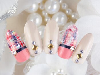 アイラッシュアンドネイル クリスティア(Christia)/初回オフ無料定額コース7100円