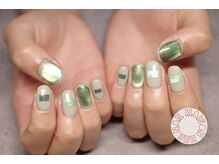 ネイルメゾンヒュー(NAIL MAISON HUE)の雰囲気（人気のマグネットネイル♪30色以上のカラーを取り揃えてます(^^)）