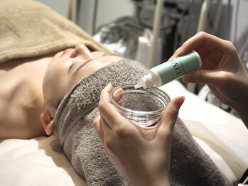 【小顔専門店】Celle 錦糸町/毛穴洗浄毛穴専門 l LABO柏