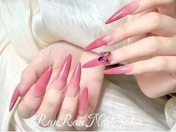 ランラン 池袋(RanRan)の写真/チップ長さ出し/ラメグラorワンカラー￥6680《2カラーまで無料・初回オフ無料》深爪矯正にも長さ出し◎