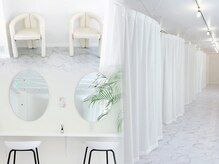 ミミ バイ シエロ 栄店(MiMi by cielo)/光が差し込む明るい店内＊