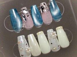 ビジューネイル