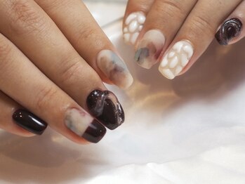 ミーナネイル(miinanail)/ぷっくり&マットネイル