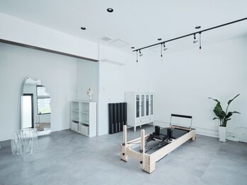 ルシェアプラス(LUSHARE+)の写真/【女性専用】洗練された非日常空間ですべての女性の美をサポート！歪みを整え、正しく筋肉をつけましょう＊