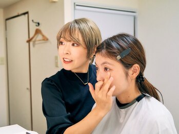 コニー 横浜 関内(Connie)の写真/【メイク初心者さん・不器用さんにもおすすめ】マンツーマンだから、その場で「わからない」をすぐに解決!