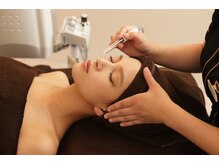 なかなか取りきれない毛穴の黒ずみもスッキリ！