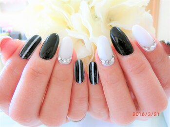 グランチュール(Grantulle)/ストライプネイル