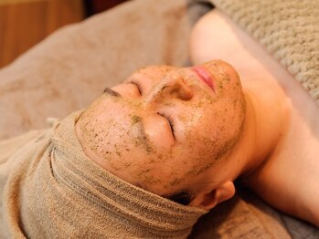 アロマタミィー(Aroma tammy)/ハーブピーリング（2）