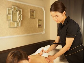 パーフェクトボディプレミアム 名古屋駅前店(PERFECT BODY PREMIUM)/難しい背中の引き締めも!