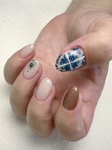 ラブナ(LOVENA)/tile