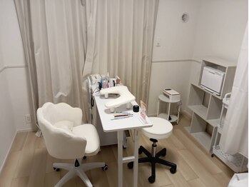 蒲郡ネイルの写真/【蒲郡】トレンド～シンプルデザインまで豊富♪心躍るデザインで指先オシャレを楽しんで＊駐車場有