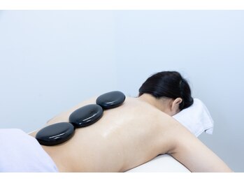 リベレ 覚王山(LIBERER)/骨から温まる温活