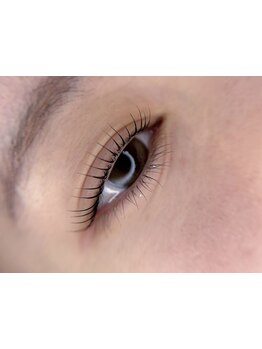 ナチュラル上品な目元にしたい