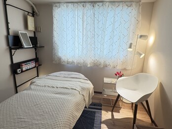 【ヘッドスパ専門店】Amoluna Room.【アモルナルーム】の写真/【ヘッドスパ専門店】頭~首、肩、腕までしっかりほぐし脳デトックス。とろける極上ヘッドスパ体験を◎