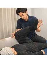 リノ(LINO)/プロ技術で全身ストレッチします