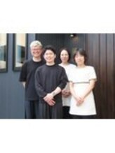 メンズビューティーSMOOOTH ～脱毛・メンズフェイシャル・眉毛WAX・ホワイトニング～/4人のスタッフでがんばってます