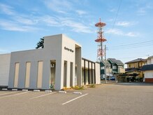 心撫(Cocona)の雰囲気(広々駐車場、10台以上。車の運転や駐車が苦手な方も◎)
