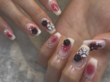 赤ラメチークネイル