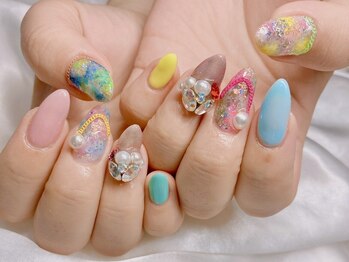 nail salon fiol 【フィオル】持ち込み/長さだし/フィルインの写真/季節やイベントのデザインを多数ご用意＊高い技術力とデザイン性にきっとあなたも虜…！[7月移転OPEN/大通]