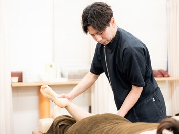 武庫之荘りらく鍼灸接骨院 北院の写真/【オーダーメイド矯正】一人一人の身体の歪みを整えて、不調の原因を根本から改善！姿勢が気になる方に◎