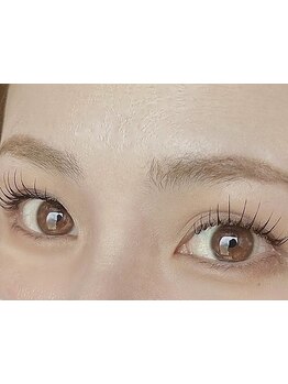 ナチュラル上品な目元にしたい