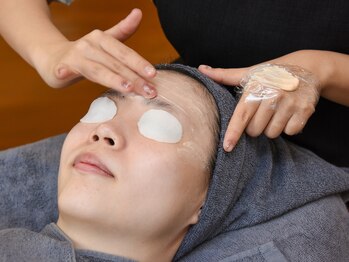 ココハ(cocoha)の写真/【本気の肌質改善】オールハンドで丁寧に施術◎くすみ・角質を除去し理想の美肌に♪ワントーンUPした肌へ↑