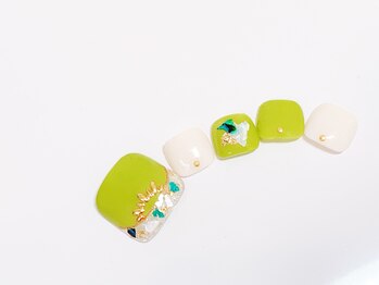 ネイルアンドアイラッシュサロン ミッタ(Mitta)/¥8000-